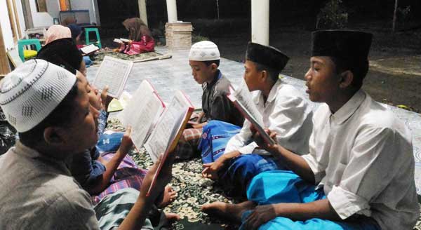 Mengaji Kitab Kuning